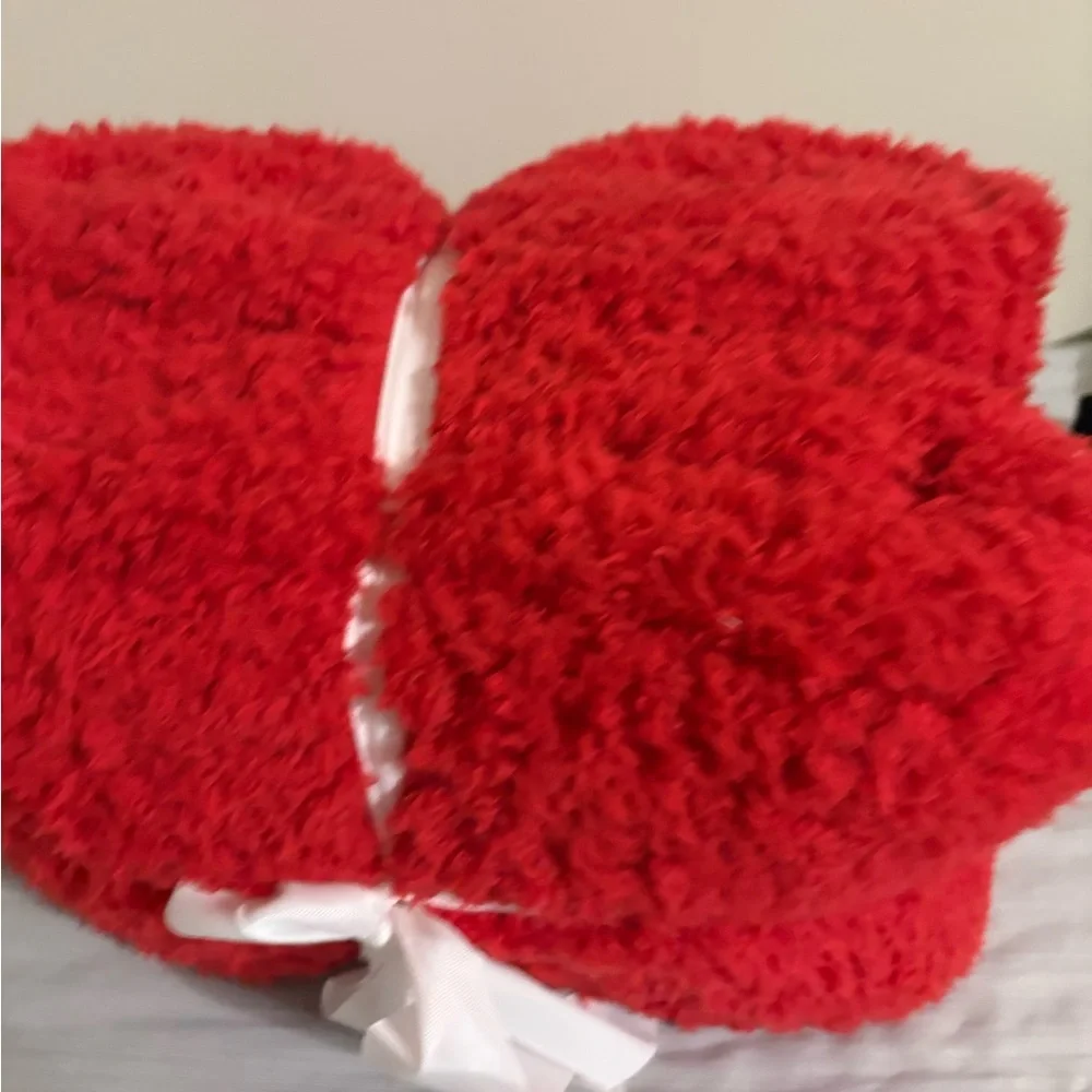 Faux Shearling Red King Blanket 102x90 new